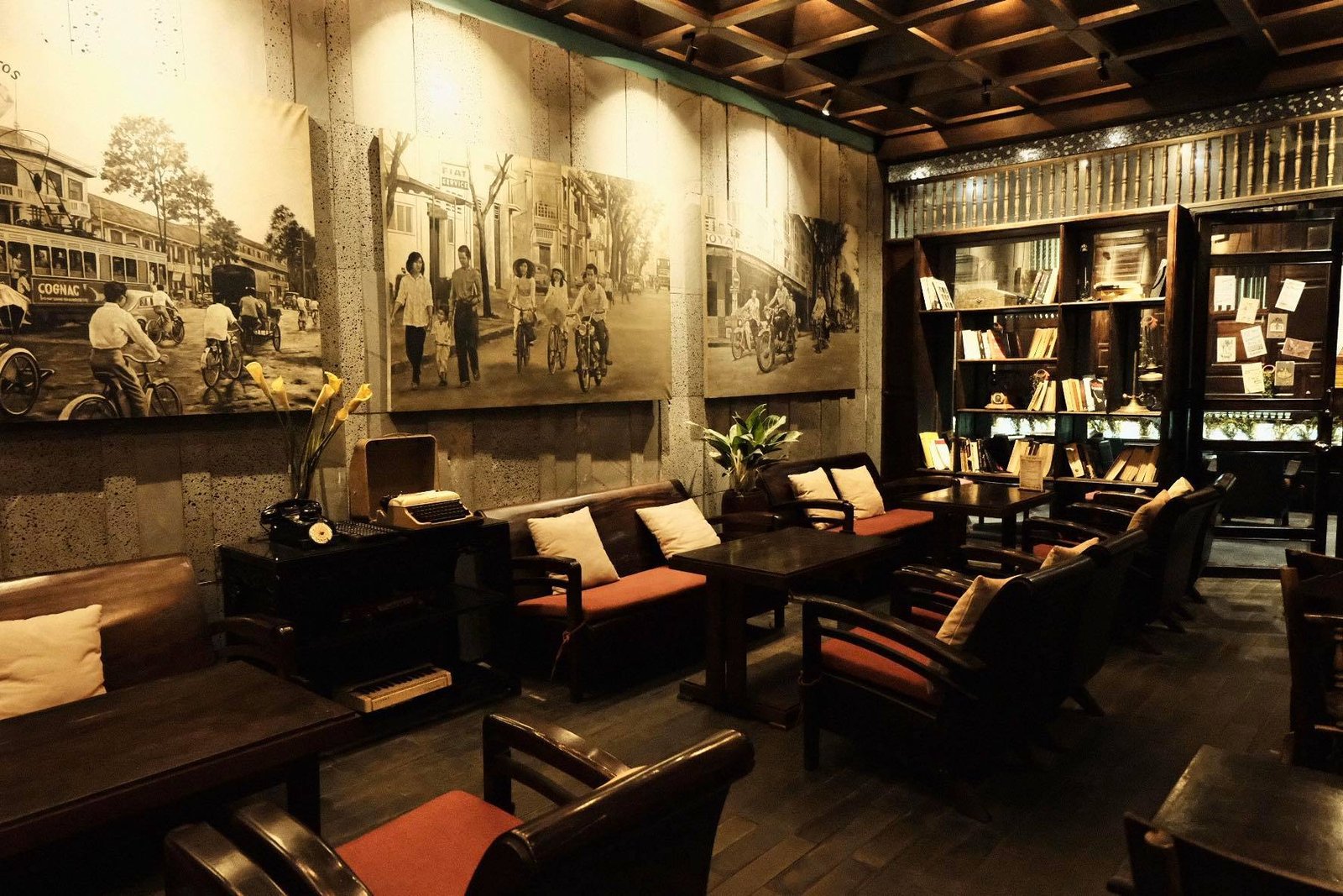 Ký ức đậm chất Nam Bộ xưa tại Cafe Cô Ba Đồng Khởi 13 Ký ức đậm chất Nam Bộ xưa tại Cafe Cô Ba Đồng Khởi 12