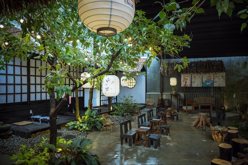 [báo giá] 10+ mẫu thi công, thiết kế quán cafe nhà gỗ 12