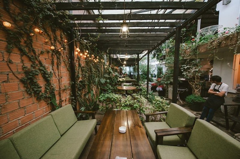 [báo giá] 10+ mẫu thi công, thiết kế quán cafe nhà gỗ 14