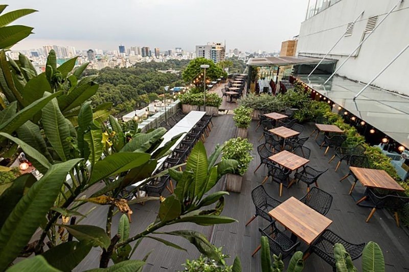 [Báo Giá] 10+ Mẫu thi công, thiết kế quán cafe sân thượng (Rooftop) 9
