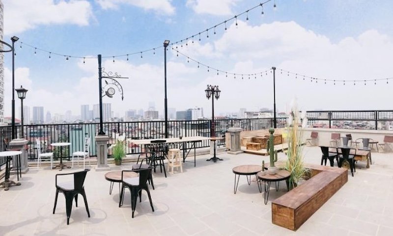 [Báo Giá] 10+ Mẫu thi công, thiết kế quán cafe sân thượng (Rooftop) 11