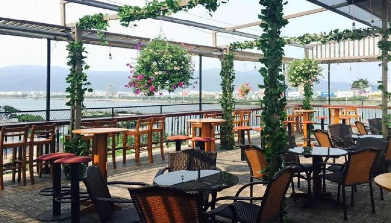 [báo giá] mẫu thi công, thiết kế quán cafe ven sông 9