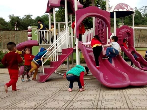 Top 10 loại cầu trượt trẻ em ngoài trời thú vị cho bé 21 Cầu trượt trẻ em ngoài trời giá tốt
